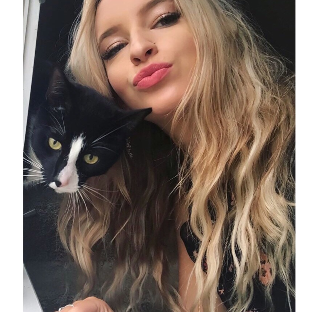 Meet your Posher, Brianna